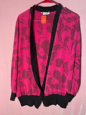 VINTAGE 80's Raspberry 3 button fabric cardigan with unique houndstooth floral